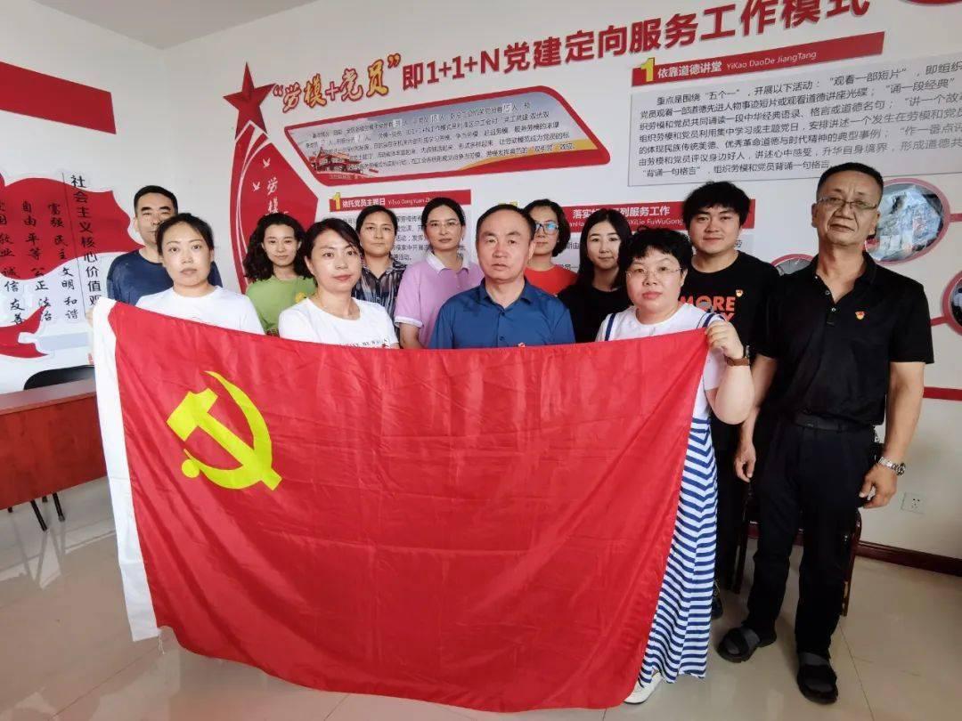 拯救被困的消防员